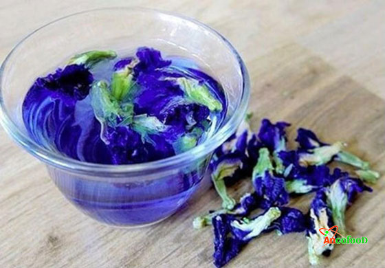 Hướng dẫn bạn cách làm trà hoa đậu biếc xanh mát cho mùa hè giải nhiệt 